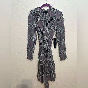 Elizabeth and Nicole Plaid Long Sleeve Dress